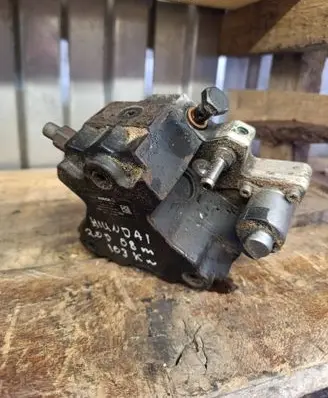 Hyundai i30 Fuel injection high pressure pump 0445010121