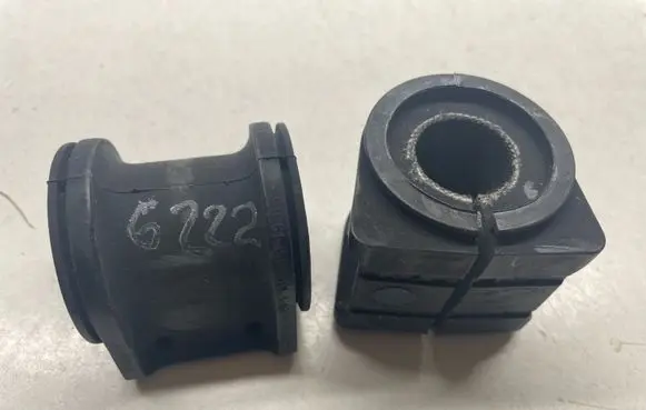 Mercedes-Benz Vito Viano W639 Sway bar bush bracket, front A6393231985 A6393230585 A6393231285