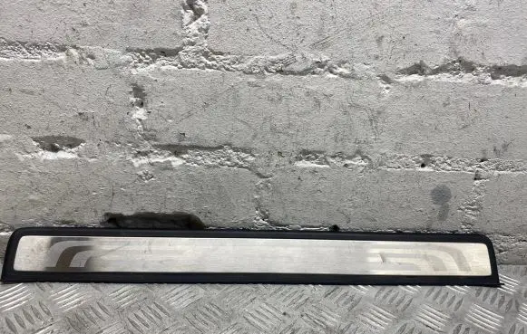 Honda CR-V Front sill trim cover 84202SWAA021M1