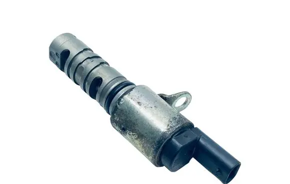 Volkswagen Golf VII Camshaft vanos timing valve 04E906455D