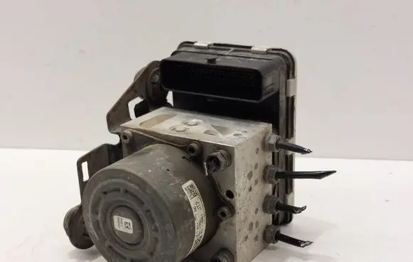 Volkswagen PASSAT B8 ABS Pump 3Q0614517AC 3Q0907379H