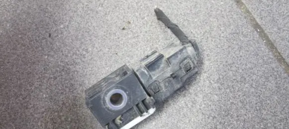 Hyundai Santa Fe Airbag deployment crash/impact sensor 959303L100