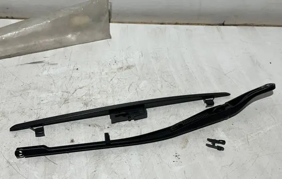 Peugeot 607 Front wiper blade arm 6429r3