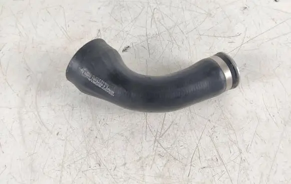 BMW 7 F01 F02 F03 F04 Intercooler hose/pipe 7575408 P3635002