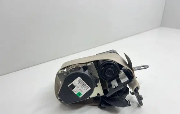 BMW 5 F10 F11 Front seatbelt 623743000 010R0000