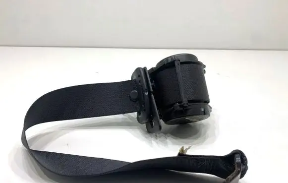 Nissan Qashqai Rear seatbelt 