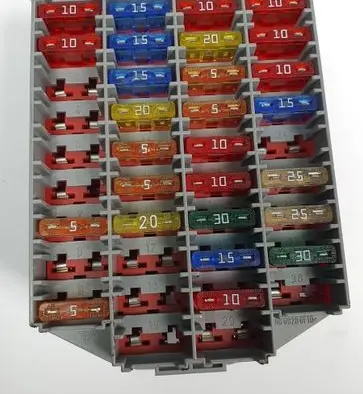 Ford Mondeo Mk III Fuse box set 9162439