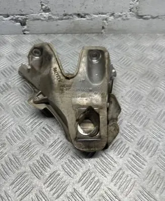 BMW X6 F16 Engine mounting bracket 6876284 7000301 6876280