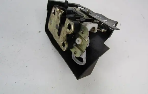 KIA Rio Rear door lock