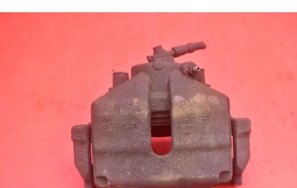 Volkswagen PASSAT CC Front brake caliper