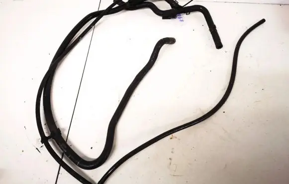 Ford Mondeo Mk III Engine coolant pipe/hose