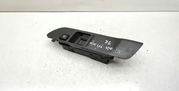 Nissan Primera Electric window control switch