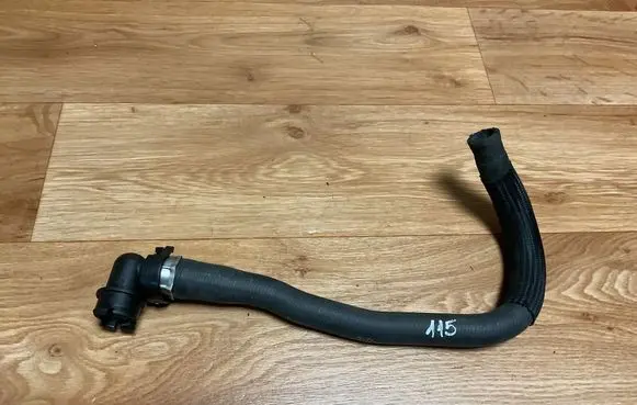 Volvo V70 Engine coolant pipe/hose 30745335