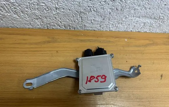 Toyota RAV 4 (XA50) Fuel injection pump control unit/module 8957112010