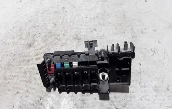 Mercedes-Benz CLA C117 X117 W117 Fuse module A2465401350