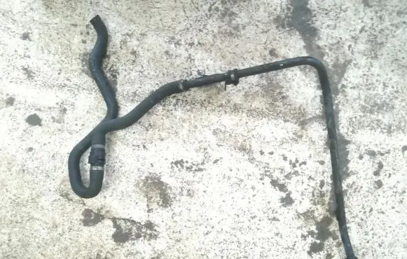 Mercedes-Benz Vito Viano W639 Engine coolant pipe/hose a6462030240