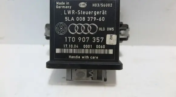 Skoda Octavia Mk2 (1Z) Light module LCM 1T0907357