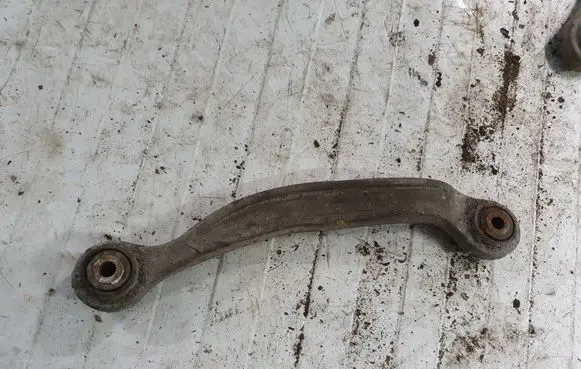 Chrysler Pacifica Rear upper control arm/wishbone NOCODE