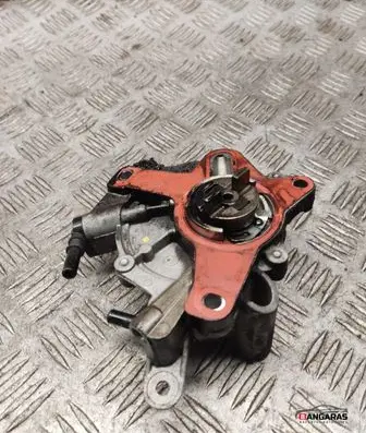 Ford Mondeo MK IV Vacuum pump 9673836180