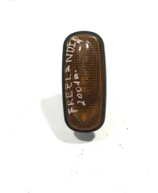 Land Rover Freelander Front fender indicator light 8360205 236577