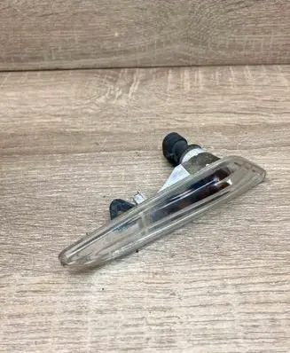 BMW 3 E90 E91 Front fender indicator light