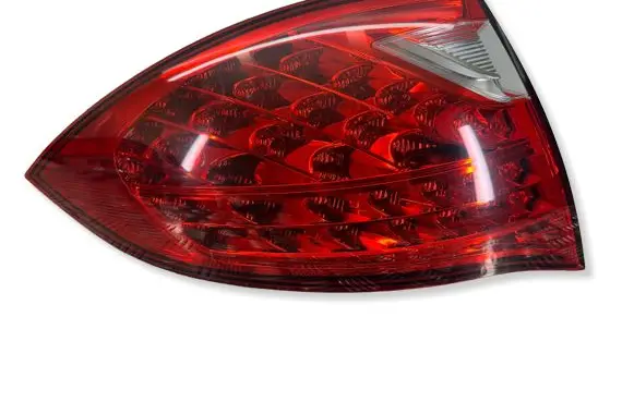 Porsche Cayenne (92A) Rear/tail lights 7P5945095F 89090747