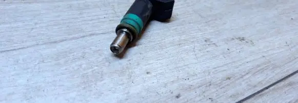 Ford Focus Fuel injector 98MFBC9F593 6242Q04185