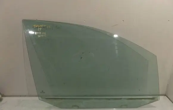 Volkswagen Cross Touran I Front door window glass four-door