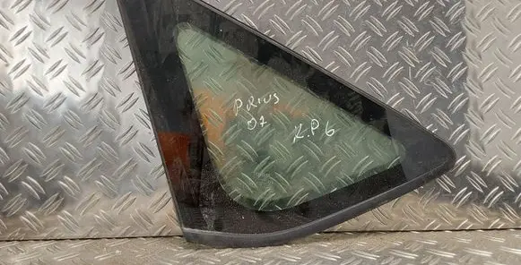 Toyota Prius (NHW20) Rear side window 43R05834