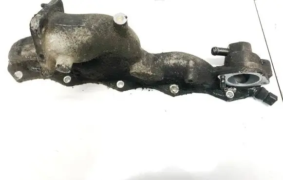 KIA Carens I Exhaust manifold