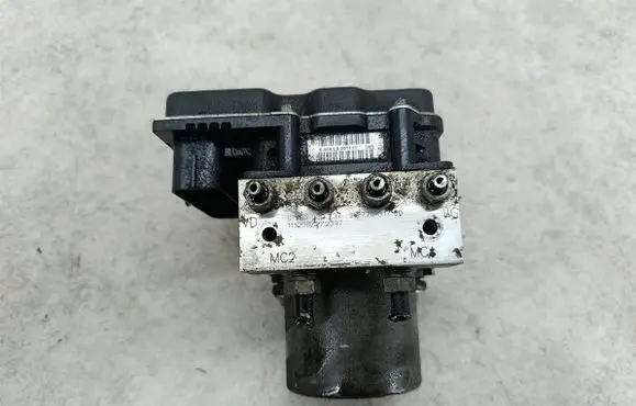 Peugeot 508 ABS Pump 9677031780