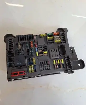 BMW X5 E70 Fuse box set 57815671 B010105300 GJ2A095610