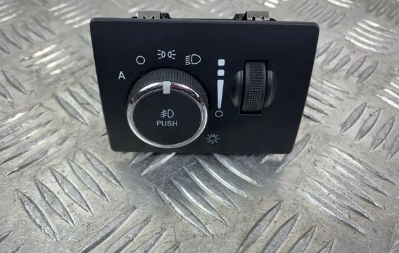 Jeep Grand Cherokee Light switch P68258718AB0049