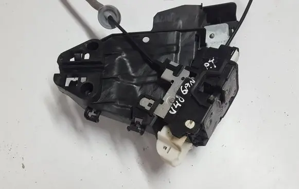 Volvo V40 Rear door lock 