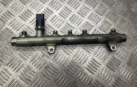 Renault Laguna II Fuel main line pipe 7700111013 0445214015 025782