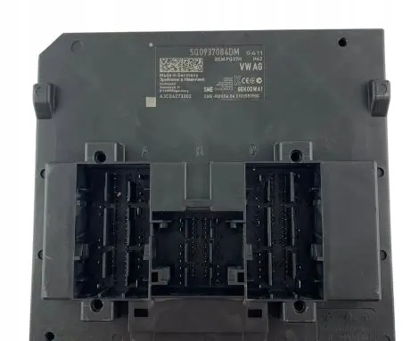 Skoda Karoq Tailgate/trunk control unit/module 5Q0937084DM