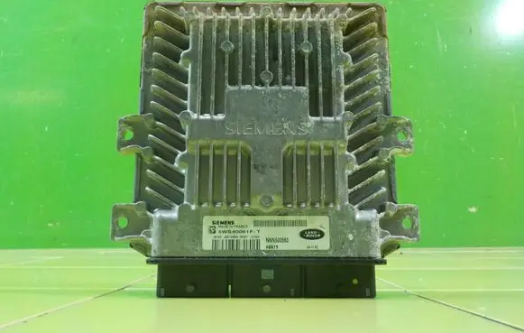 Land Rover Discovery Engine control unit/module NNN500560