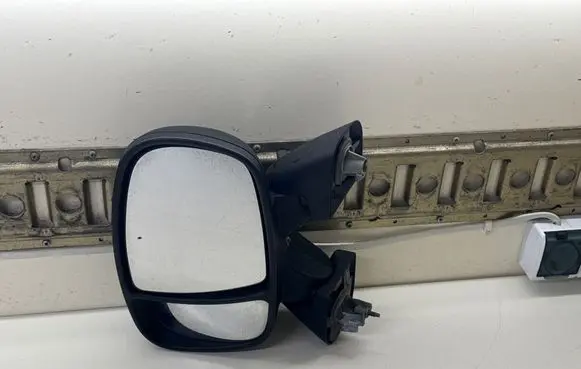 Opel Vivaro Front door electric wing mirror 010022