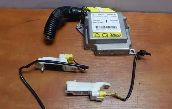 Land Rover Range Rover L322 Airbag control unit/module 0285001401 YWC000710 TD021360969Z