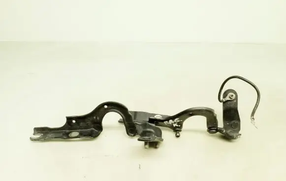 BMW 6 E63 E64 Tailgate/trunk/boot hinge 7039773 7039774