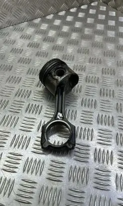 KIA Sportage Piston with connecting rod GA2314