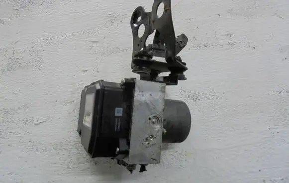 Volkswagen PASSAT B7 ABS Pump 3AA614109AP