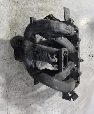 Ford Mondeo Mk III Intake manifold N8U4A