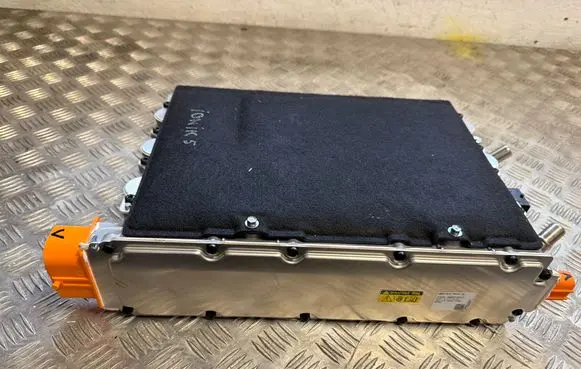 Hyundai Ioniq 5 Voltage converter inverter E111B1XA