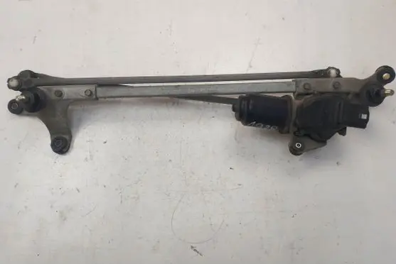 Honda CR-V Front wiper linkage and motor 76505S04G01