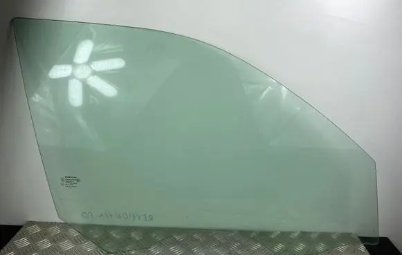 SsangYong Rexton Front door window glass four-door