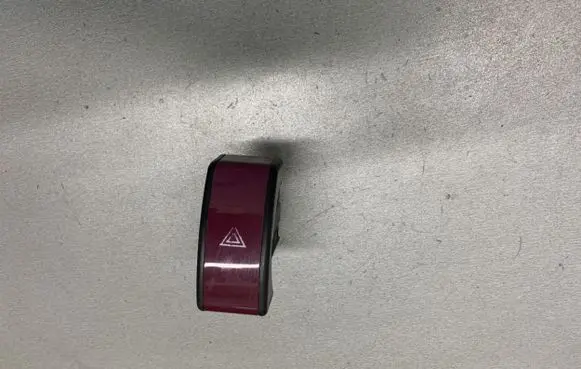 Opel Tigra B Hazard light switch 0524113