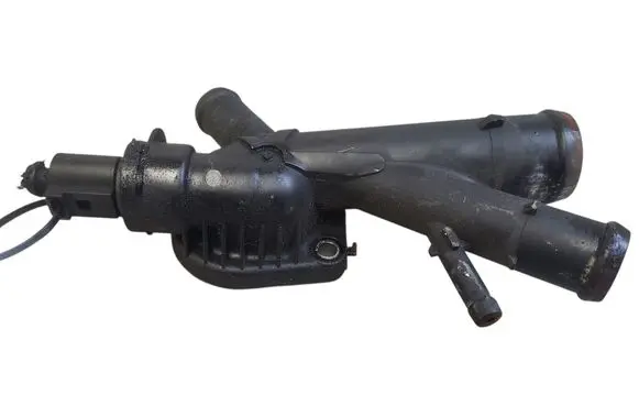 Volkswagen Golf VI Engine coolant pipe/hose 03L121131AA