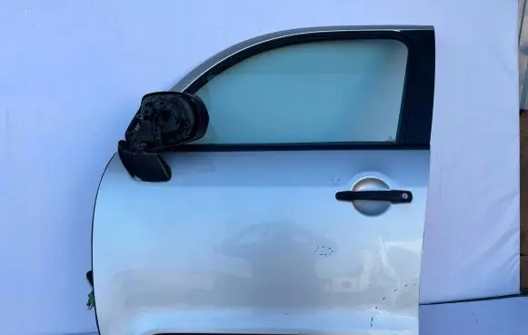 Citroen C3 Picasso Front door
