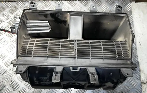 BMW 5 E39 Interior heater climate box assembly 4264F1A